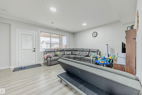 9007 181 Avenue, Edmonton, AB - Indoor
