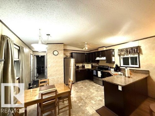 140 Willow Park Estates, Leduc, AB - Indoor Photo Showing Kitchen