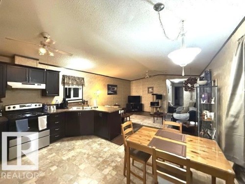 140 Willow Park Estates, Leduc, AB - Indoor Photo Showing Kitchen With Upgraded Kitchen