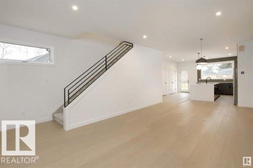 11016 132 Street, Edmonton, AB - Indoor