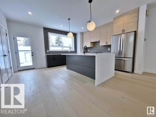 11016 132 Street, Edmonton, AB - Indoor Photo Showing Kitchen With Stainless Steel Kitchen With Upgraded Kitchen