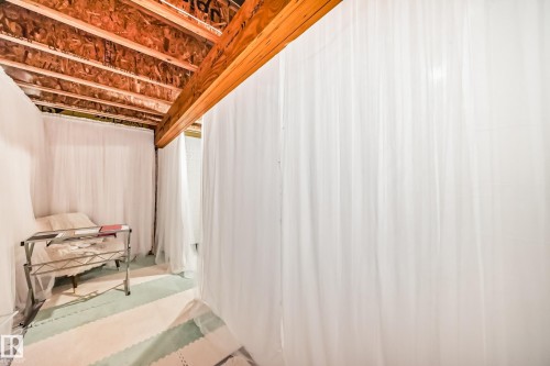 246 Hawks Ridge Boulevard, Edmonton, AB - Indoor Photo Showing Other Room