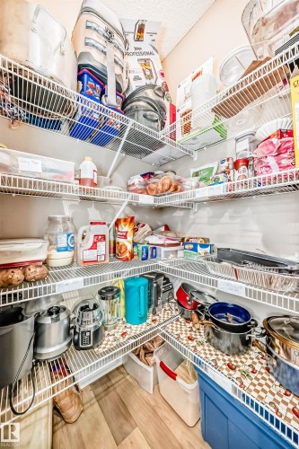 246 Hawks Ridge Boulevard, Edmonton, AB - Indoor With Storage