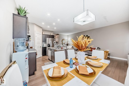 246 Hawks Ridge Boulevard, Edmonton, AB - Indoor Photo Showing Dining Room