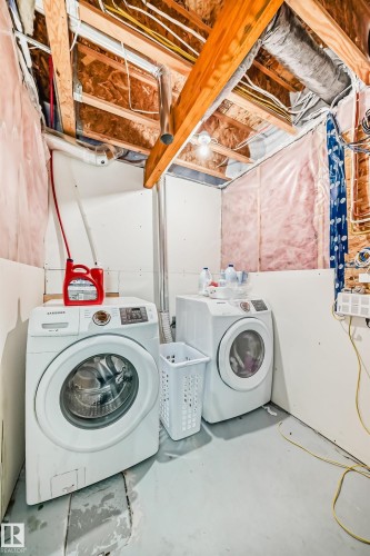 246 Hawks Ridge Boulevard, Edmonton, AB - Indoor Photo Showing Laundry Room