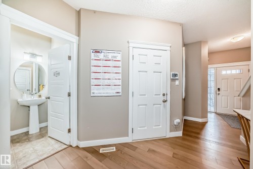 246 Hawks Ridge Boulevard, Edmonton, AB - Indoor Photo Showing Other Room