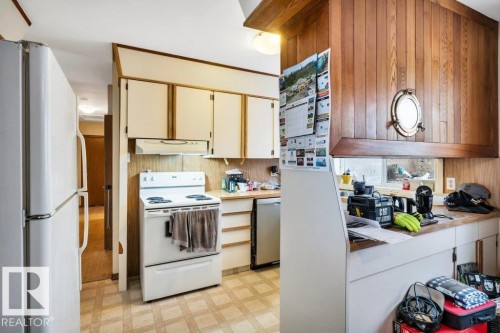 8942 155 Street, Edmonton, AB - Indoor Photo Showing Kitchen