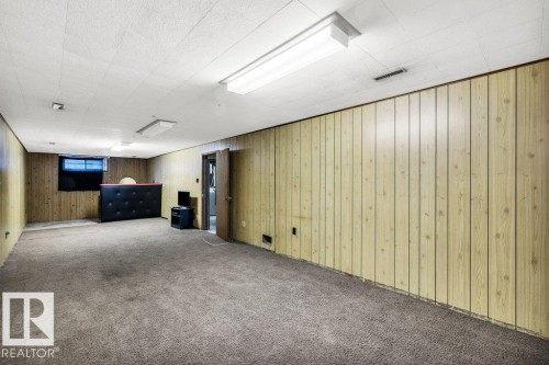 8942 155 Street, Edmonton, AB - Indoor
