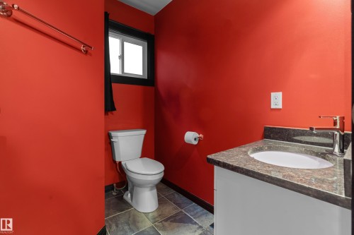 3511 43 Avenue, Edmonton, AB - Indoor Photo Showing Bathroom