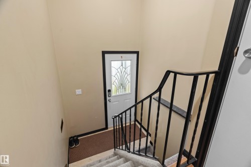 3511 43 Avenue, Edmonton, AB - Indoor Photo Showing Other Room