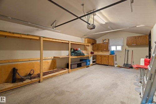 3511 43 Avenue, Edmonton, AB - Indoor Photo Showing Garage