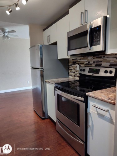 809 11211 85 Street, Edmonton, AB - Indoor Photo Showing Kitchen