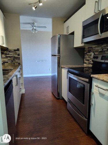 809 11211 85 Street, Edmonton, AB - Indoor Photo Showing Kitchen
