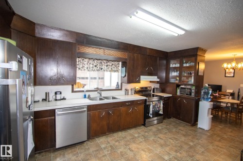 3514 Main Street, Mallaig, AB - Indoor Photo Showing Kitchen With Double Sink
