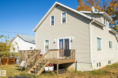 3514 Main Street, Mallaig, AB - Outdoor