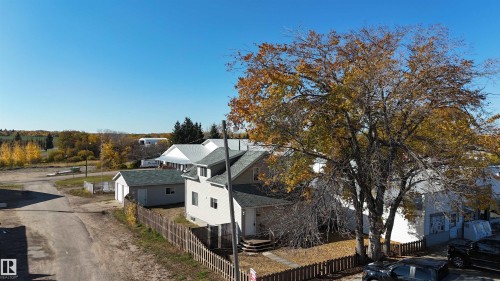 3514 Main Street, Mallaig, AB - Outdoor