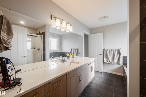 9864 222 Street, Edmonton, AB - Indoor