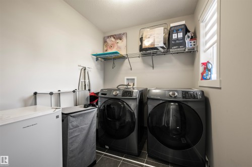 9864 222 Street, Edmonton, AB - Indoor Photo Showing Laundry Room