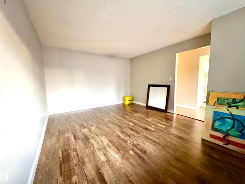 170 Londonderry Square Square, Edmonton, AB - Indoor Photo Showing Other Room