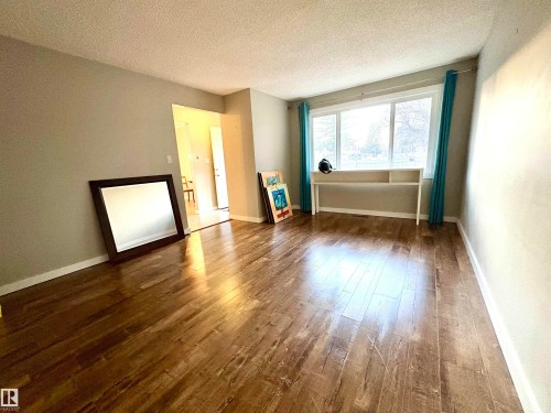 170 Londonderry Square Square, Edmonton, AB - Indoor Photo Showing Other Room