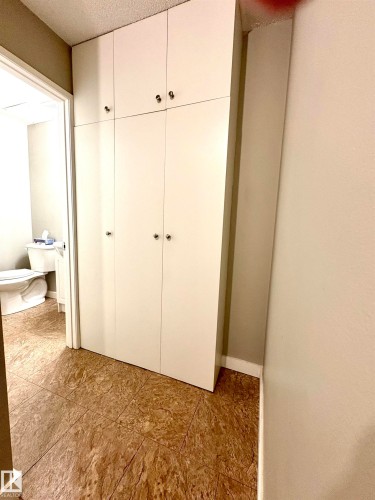 170 Londonderry Square Square, Edmonton, AB - Indoor Photo Showing Other Room