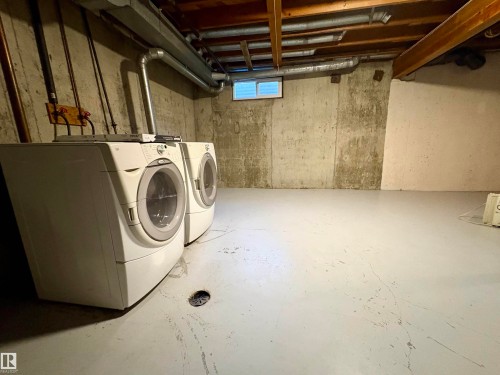 170 Londonderry Square Square, Edmonton, AB - Indoor Photo Showing Laundry Room