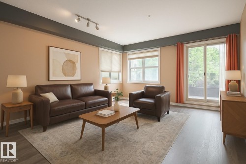 113 9507 101 Avenue, Edmonton, AB - Indoor Photo Showing Living Room