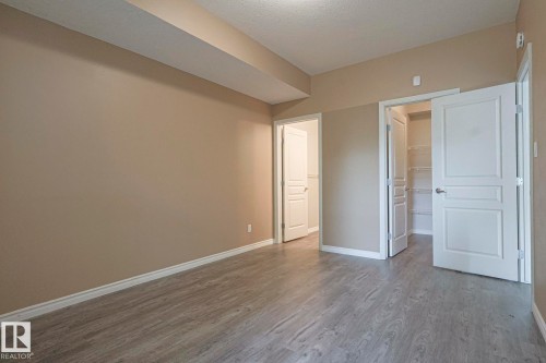113 9507 101 Avenue, Edmonton, AB - Indoor Photo Showing Other Room