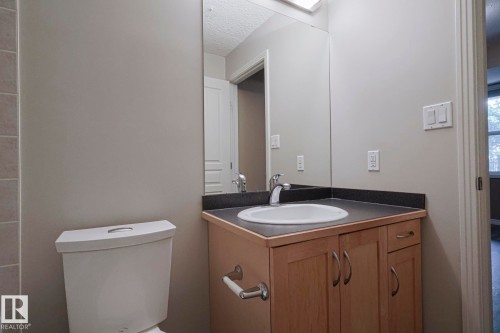 113 9507 101 Avenue, Edmonton, AB - Indoor Photo Showing Bathroom