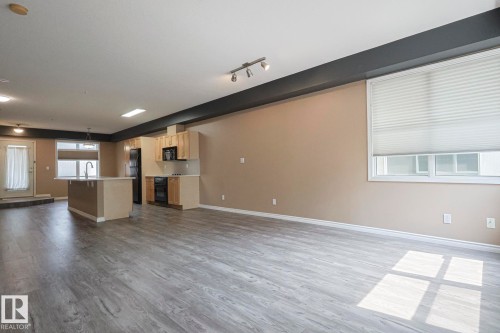 113 9507 101 Avenue, Edmonton, AB - Indoor