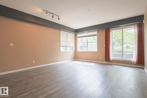 113 9507 101 Avenue, Edmonton, AB - Indoor Photo Showing Other Room