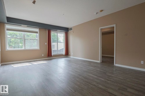 113 9507 101 Avenue, Edmonton, AB - Indoor Photo Showing Other Room