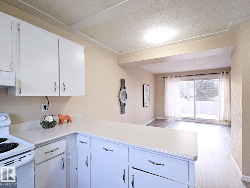 14458 56 Street, Edmonton, AB - Indoor Photo Showing Kitchen