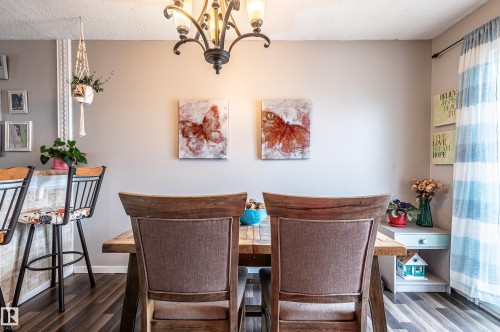 11007 172 Avenue, Edmonton, AB - Indoor Photo Showing Dining Room