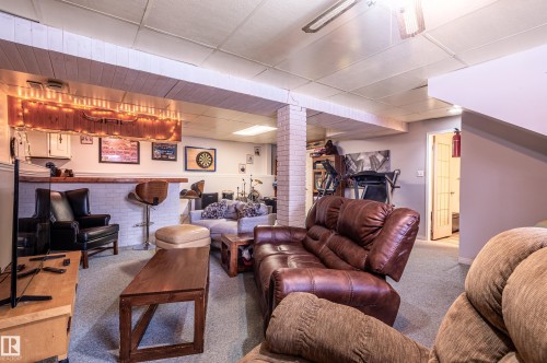 11007 172 Avenue, Edmonton, AB - Indoor