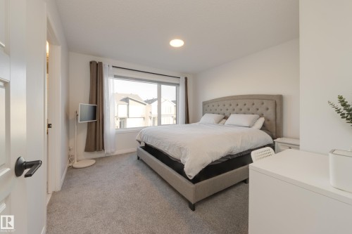5031 Kinney Link Link, Edmonton, AB - Indoor Photo Showing Bedroom