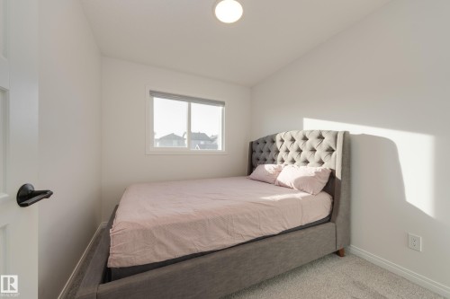 5031 Kinney Link Link, Edmonton, AB - Indoor Photo Showing Bedroom