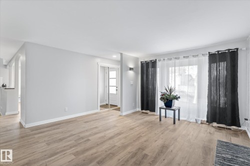 67 Arlington Drive, St. Albert, AB - Indoor Photo Showing Other Room