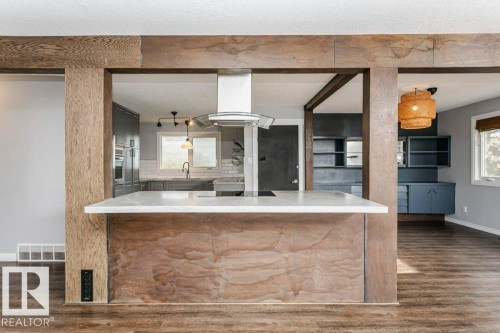 8607 62 Street, Edmonton, AB - Indoor