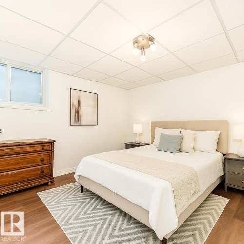 1619 Welbourn Cove Nw, Edmonton, AB - Indoor Photo Showing Bedroom