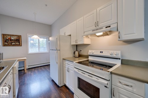 107 11446 40 Avenue, Edmonton, AB - Indoor Photo Showing Kitchen