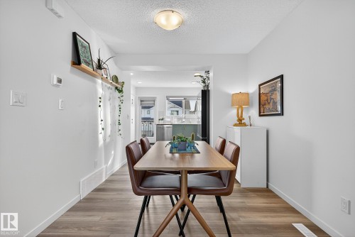 1174 Aster Boulevard, Edmonton, AB - Indoor Photo Showing Dining Room