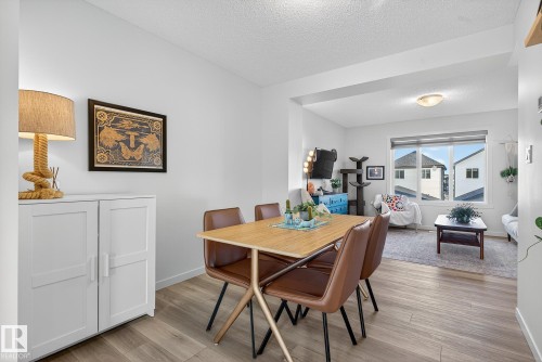 1174 Aster Boulevard, Edmonton, AB - Indoor Photo Showing Dining Room