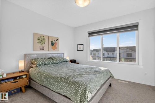 1174 Aster Boulevard, Edmonton, AB - Indoor Photo Showing Bedroom