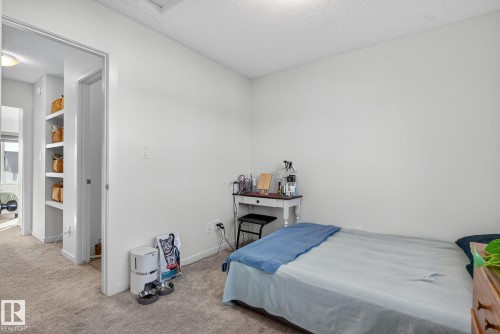 1174 Aster Boulevard, Edmonton, AB - Indoor Photo Showing Bedroom