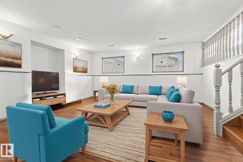 14523 32 Street, Edmonton, AB - Indoor Photo Showing Living Room