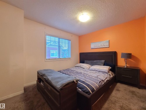 448 Hemingway Road Nw, Edmonton, AB - Indoor Photo Showing Bedroom