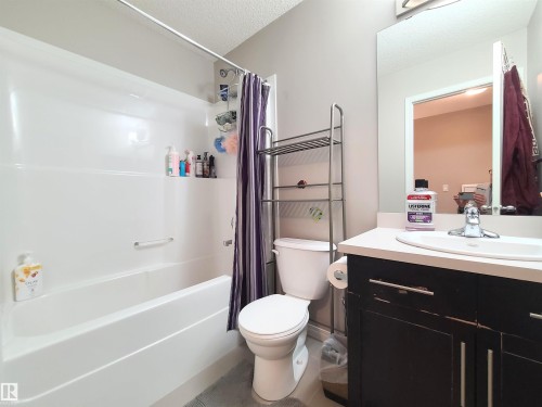 448 Hemingway Road Nw, Edmonton, AB - Indoor Photo Showing Bathroom