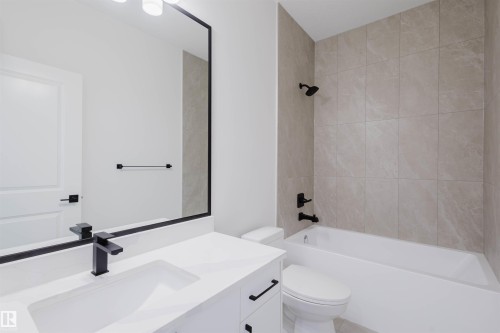335 Bluff Cove, Leduc, AB - Indoor Photo Showing Bathroom