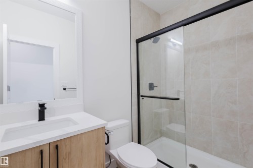 367 Bluff Cove, Leduc, AB - Indoor Photo Showing Bathroom